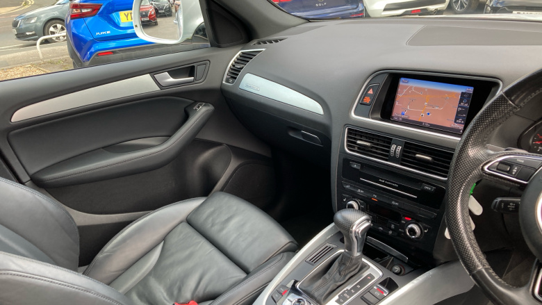 Audi Q5 2.0T FSI Quattro S Line 5dr Tip Auto Petrol Estate